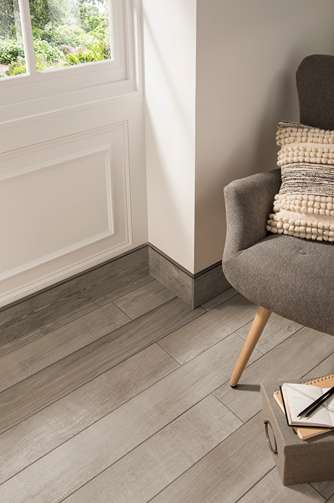 Living Room Floor Skirting